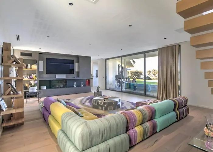 Vila Saquedes 6bd And Pool