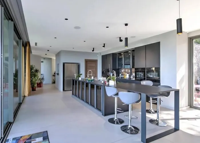 Saquedes 6bd And Pool