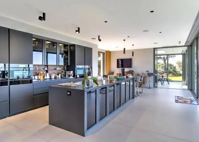 Saquedes 6bd And Pool